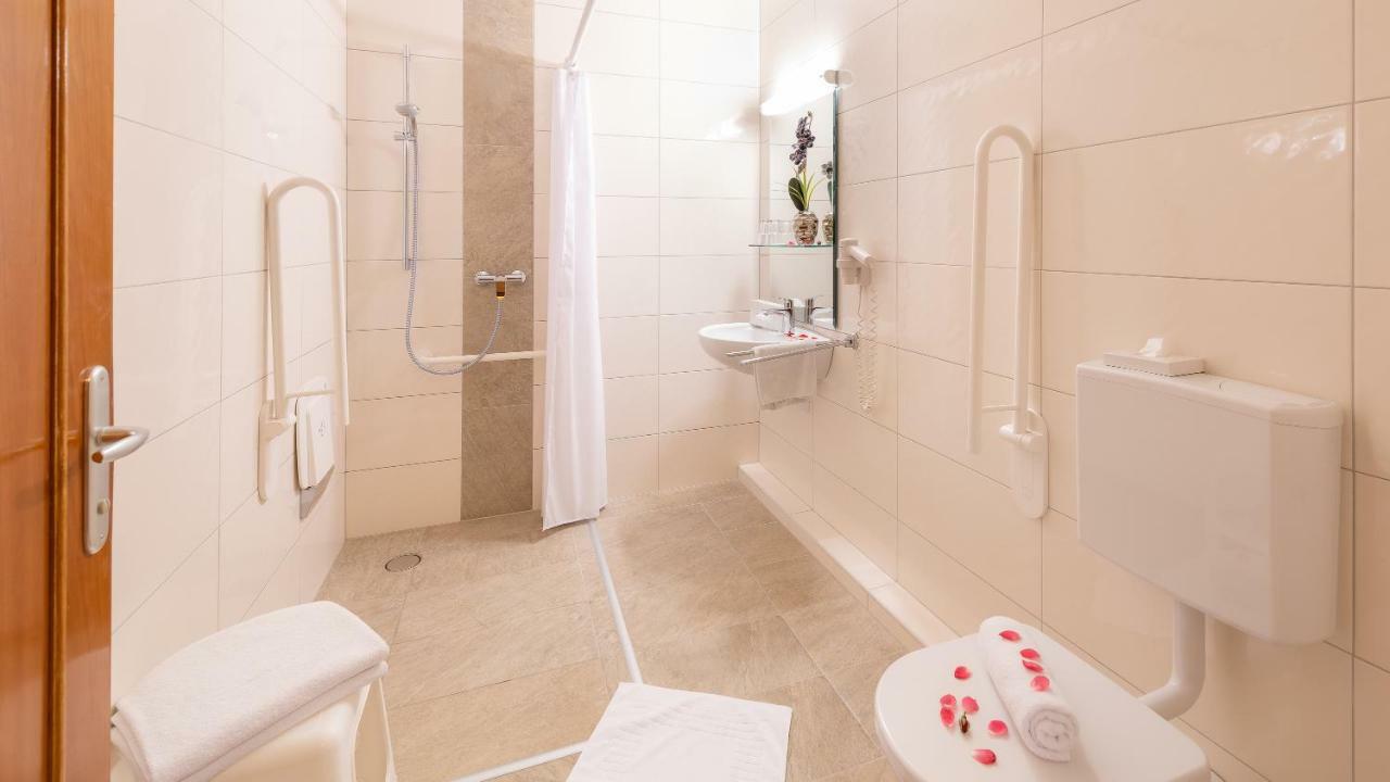 Strandhotel Orchidee Sankt Kanzian am Klopeiner See Luaran gambar